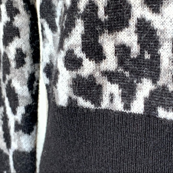 BANANA REPUBLIC Petite Wool and Alpaca Blend Leopard Print Sweater—SZ XS… - Picture 3 of 12